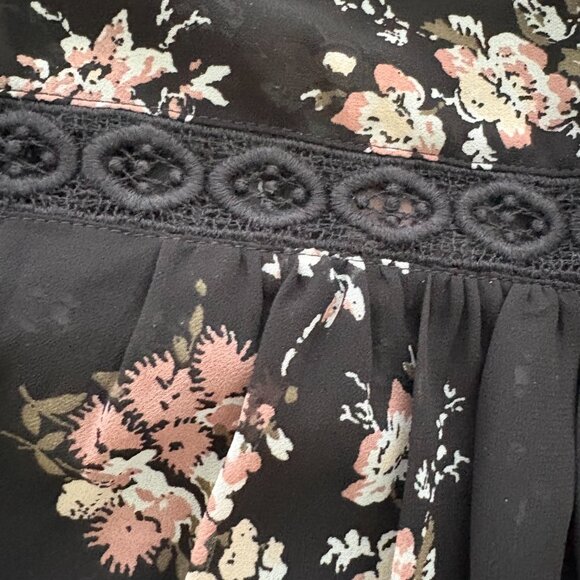 Lucky Brand Semi-Shear Blouse Black w/Pink Floral Size Medium EUC - Picture 8 of 10